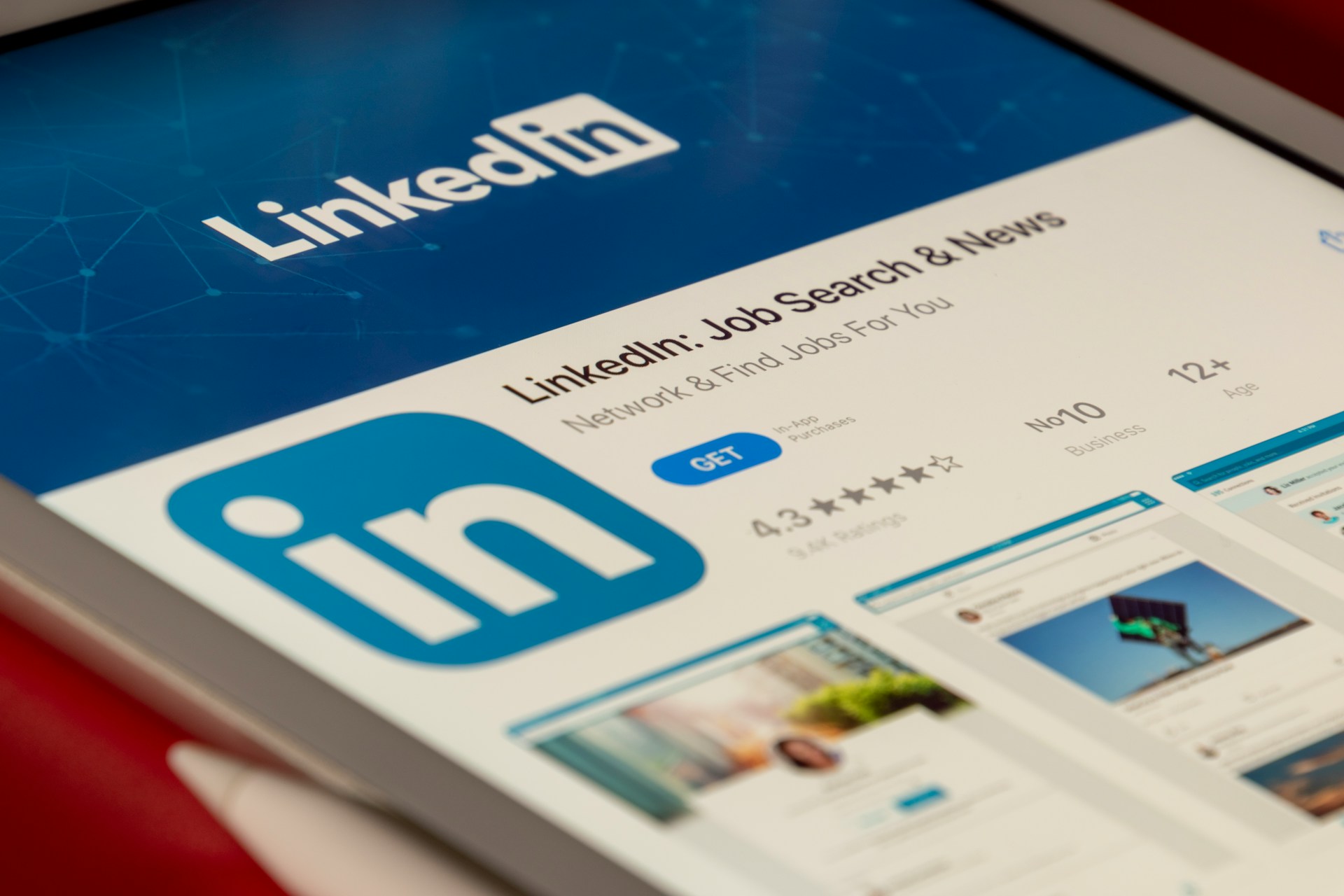 Mastering LinkedIn: 10 best practices for b2b marketing success